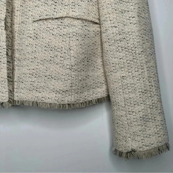 Helene Berman London Cream Tweed Fringe Blazer Size Medium - Picture 5 of 13